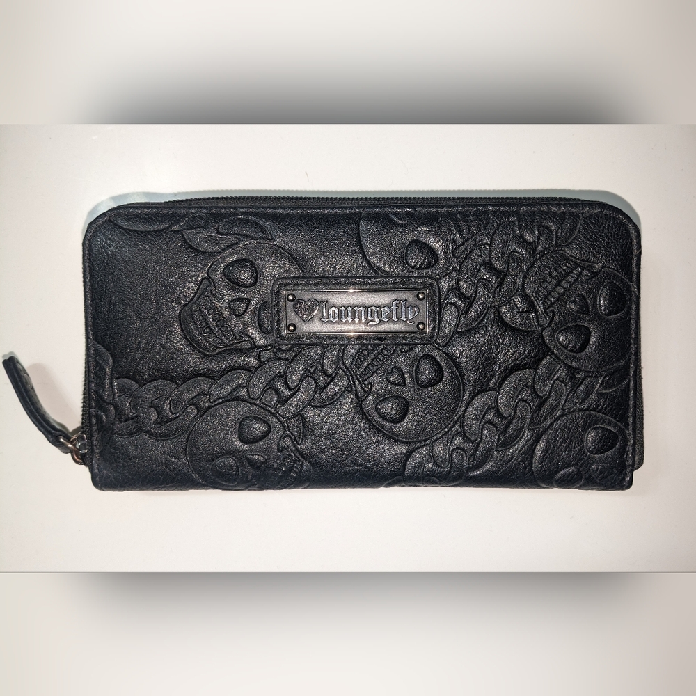 Loungefly Skull black wallet